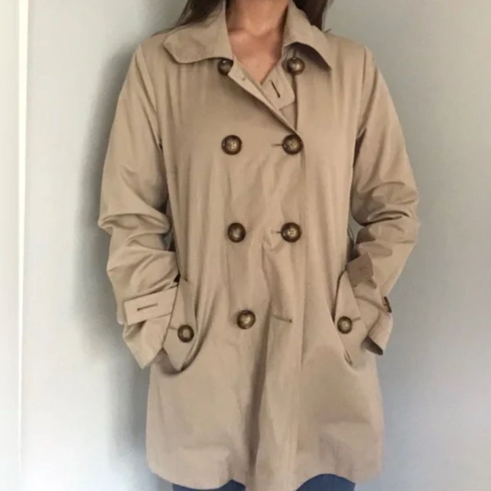 London Fog women’s khaki color Double-Breasted Trench Coat no belt size Small